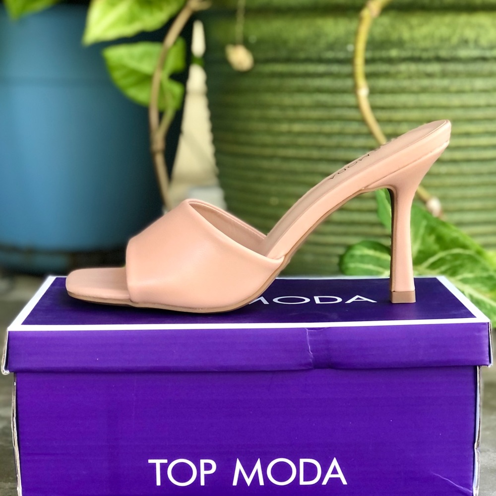 ⚡FINAL SALE! Nude Blush Vegan Leather Mule Heels - Picture 2 of 6